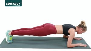 Cách chống đẩy tiếp theo giữ tư thế chuẩn bị chống đẩy